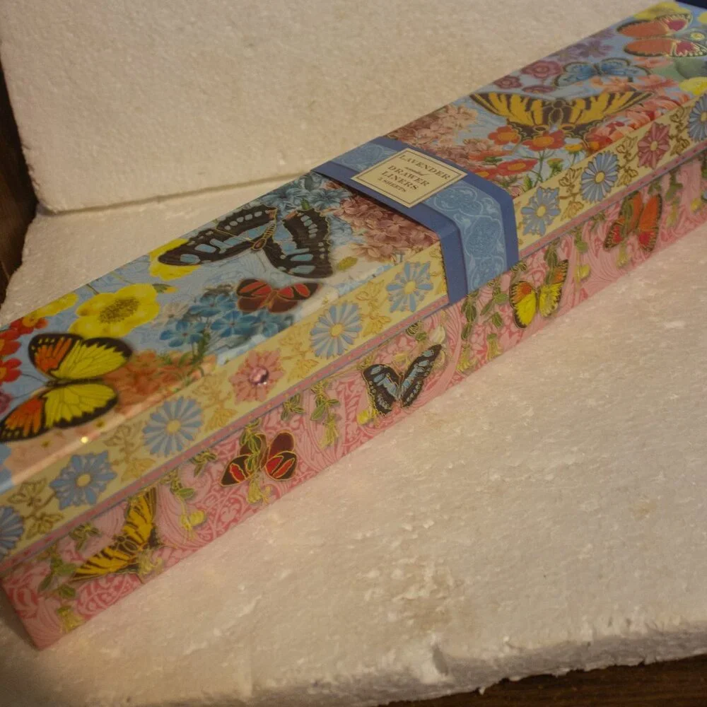 Punch Studio Lavender Drawer Liners 5 Sheets 16.5 x 22 inch